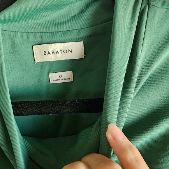 Babaton contour mockneck tank - Picture 2 of 3